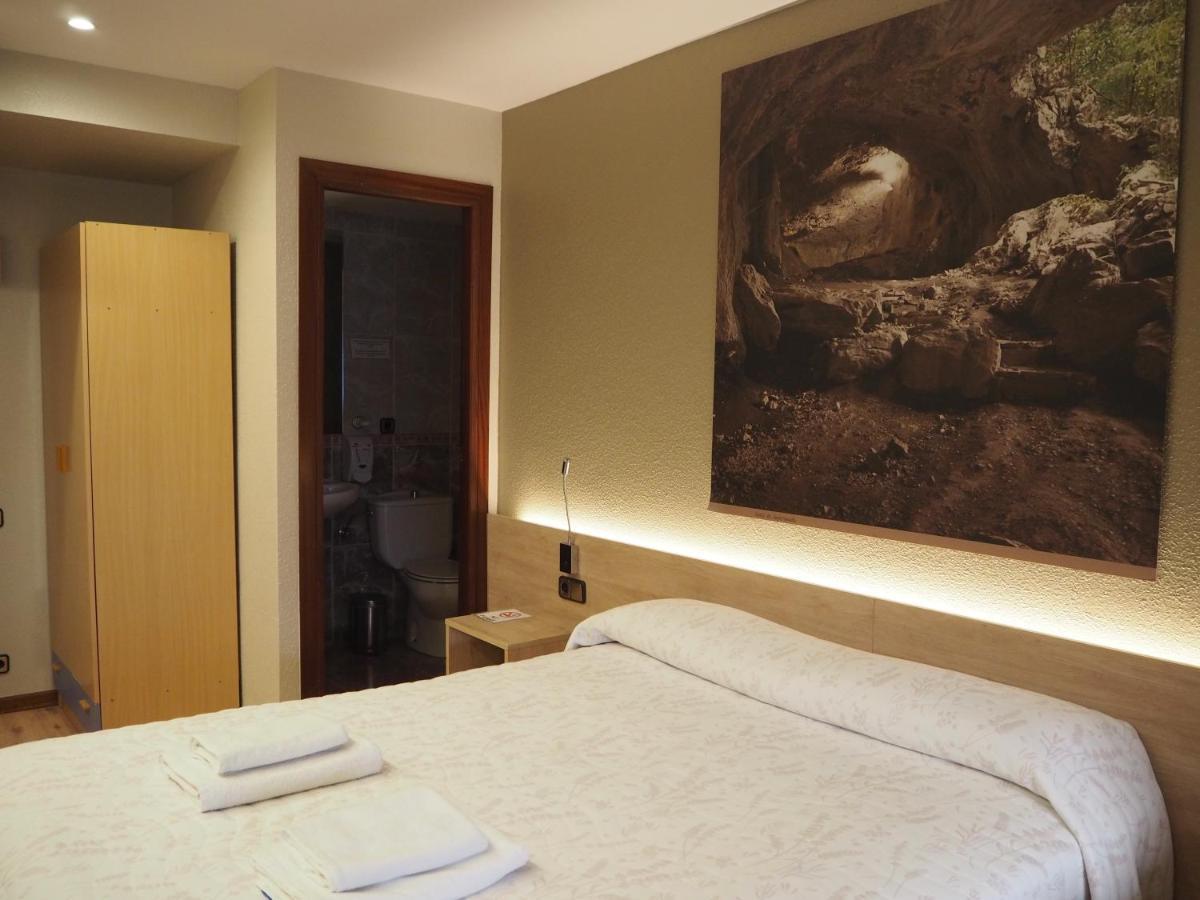 Hostal Acella Pamplona Kültér fotó